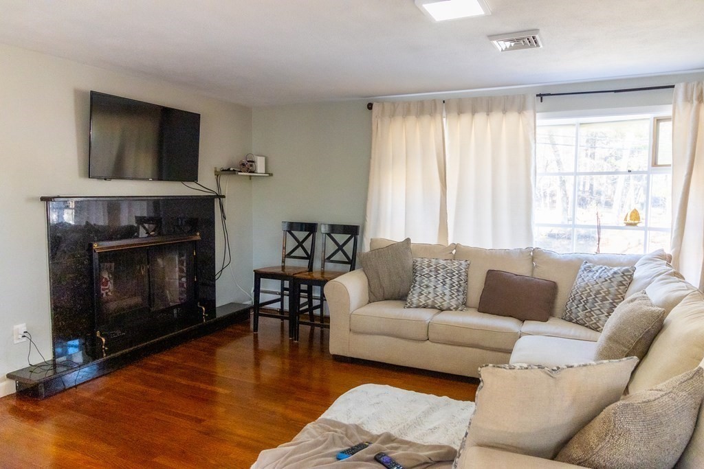 2 Bayberry Lane Framingham, MA 01701 - Photo 15 of 28