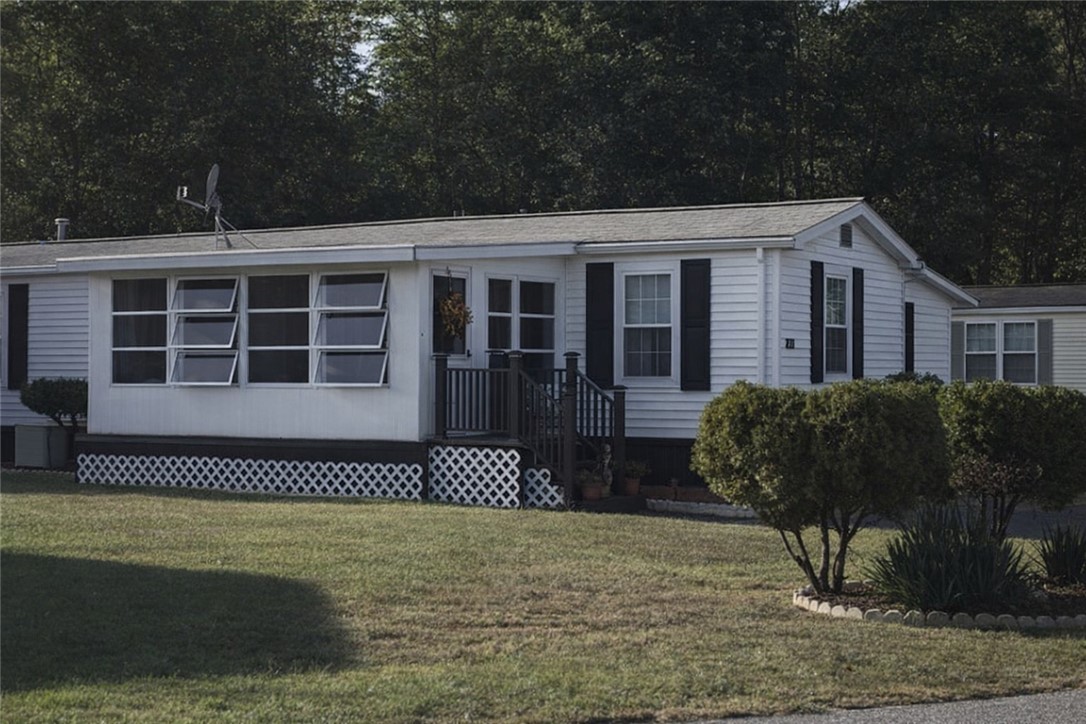 77 Wright Way Coventry, RI 02816 - Photo 2 of 2