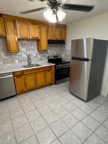 $850 | 10134 Kirkglen Drive, Unit 1, Houston, TX 77089