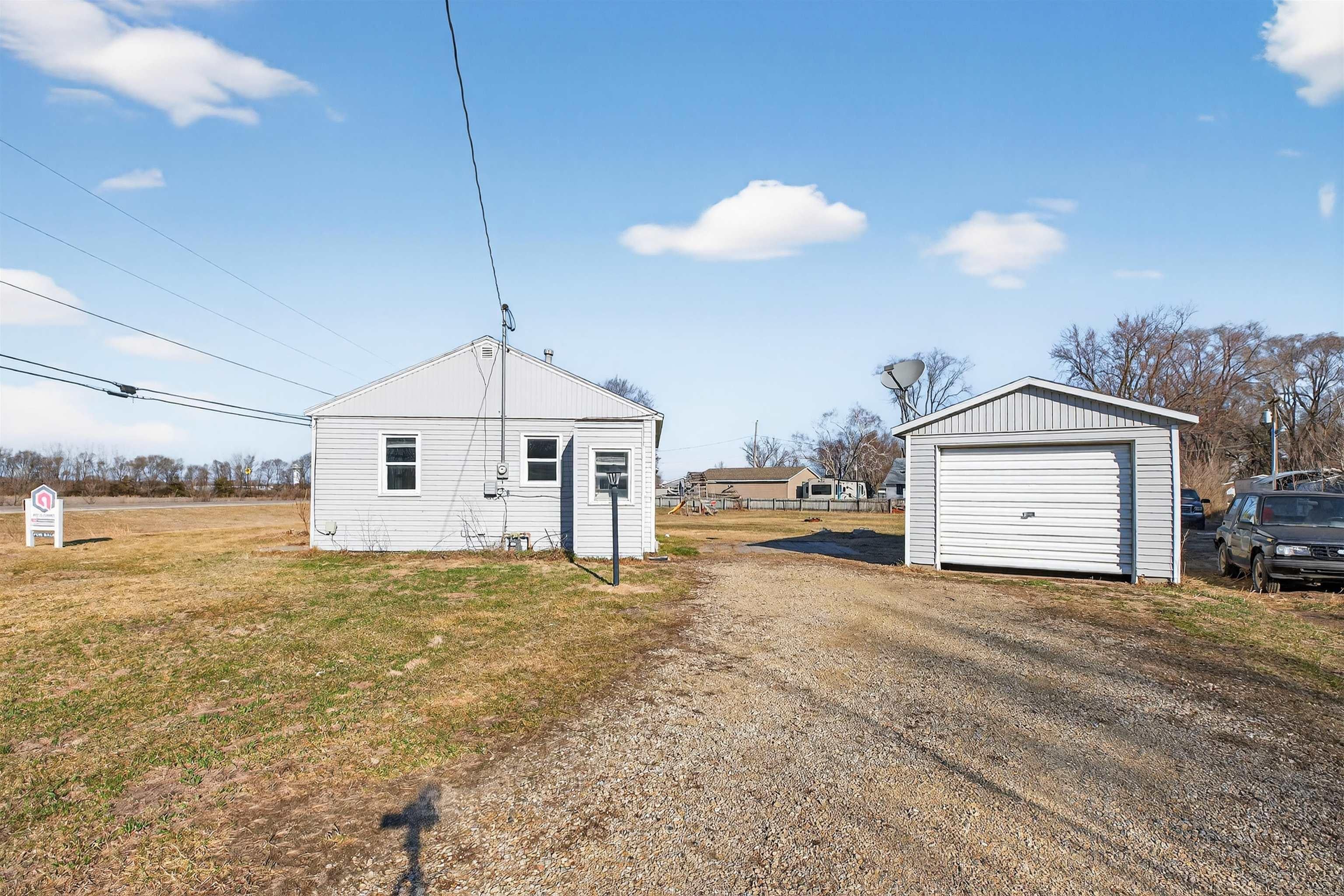 3121 Gilbertville Road Waterloo, IA 50707 - Photo 16 of 21 Gallery Image 16