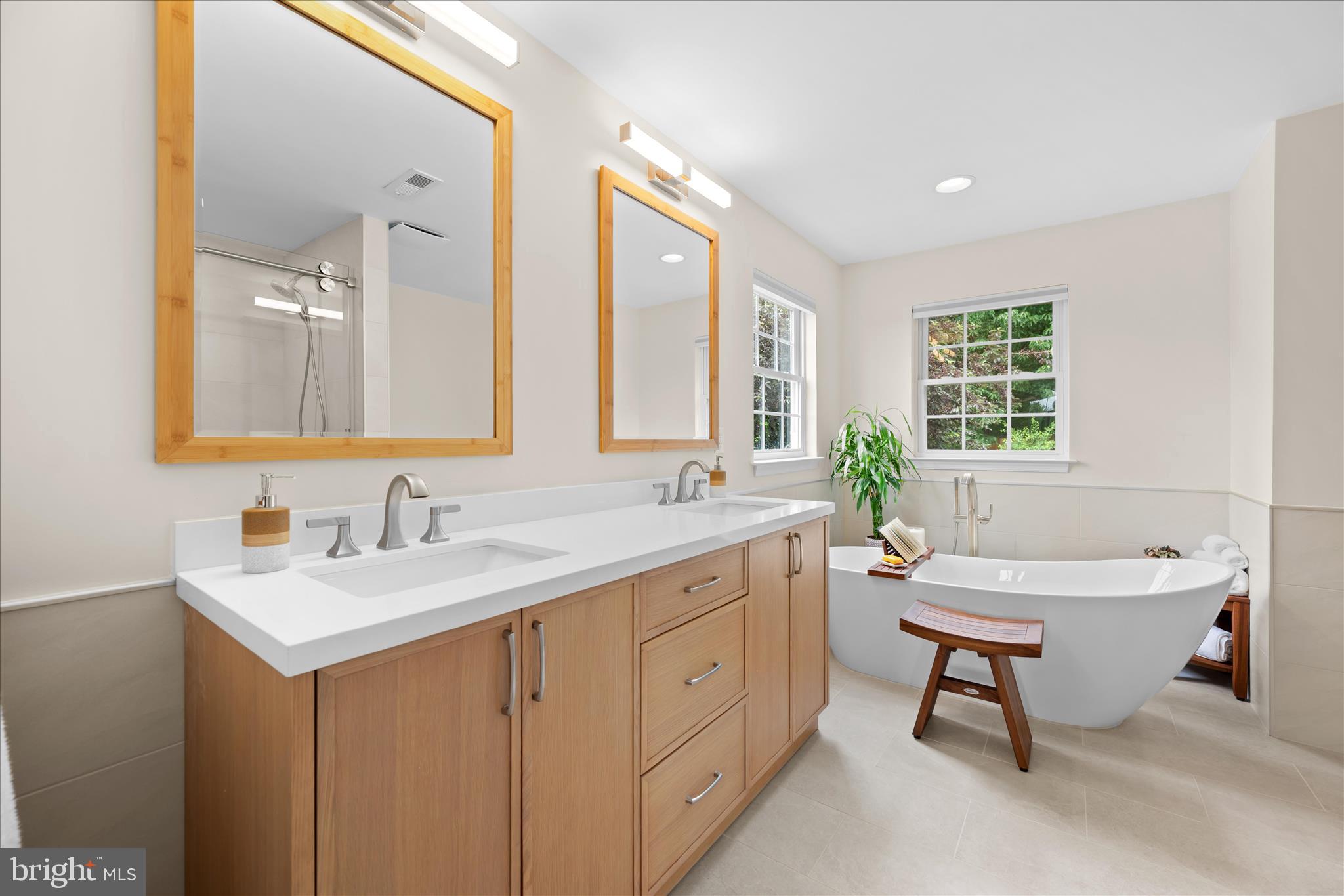 12110 Merricks Court Monrovia, MD 21770 - Photo 36 of 113 Primary Bathroom