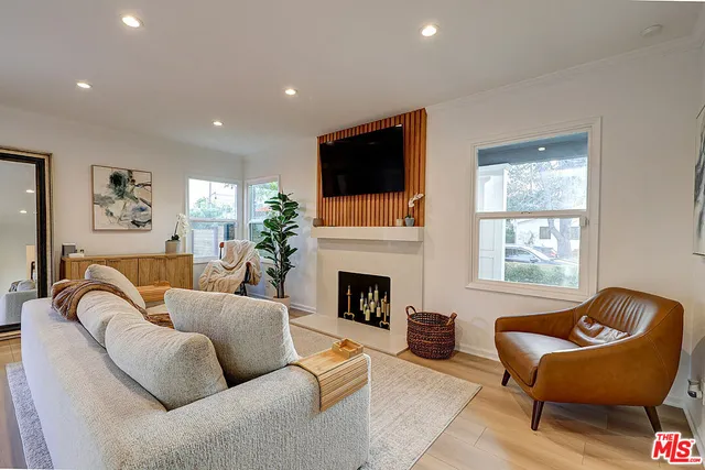 $1,995,000 | 3188 South Bentley Avenue, Los Angeles, CA 90034