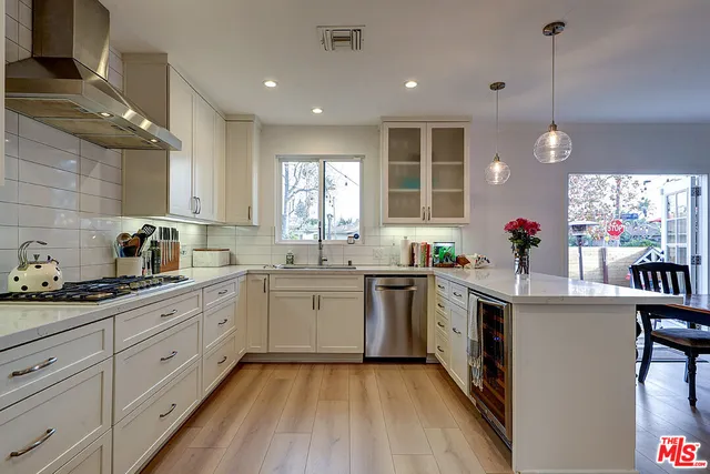 $1,995,000 | 3188 South Bentley Avenue, Los Angeles, CA 90034