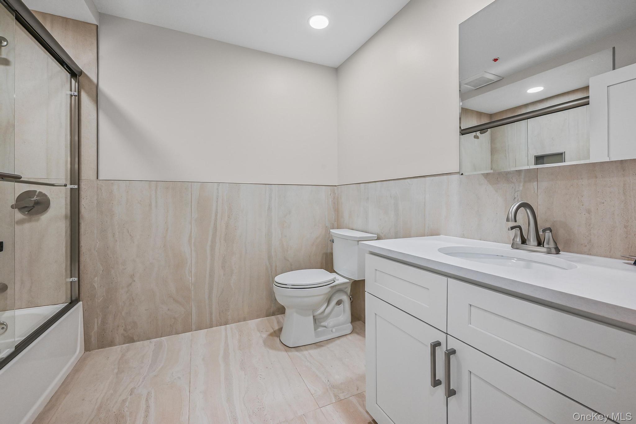 80 Division Street Patchogue, NY 11772 - Photo 7 of 13
