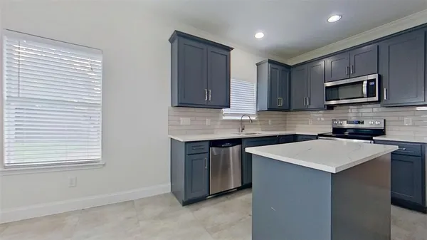 $2,500 | 4508 Champion Hill Drive, Grand Prairie, TX 75052