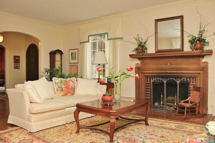 2428 Robin Hood Road Southeast Roanoke, VA 24014 - Photo 13 of 54 img_8977