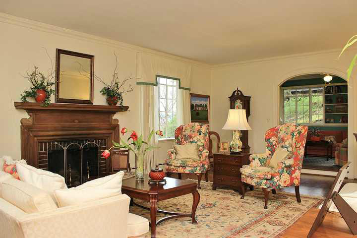 2428 Robin Hood Road Southeast Roanoke, VA 24014 - Photo 14 of 54 img_8985