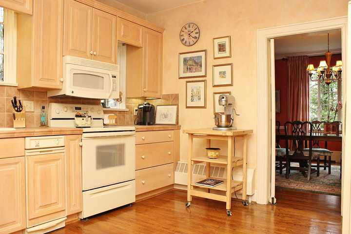 2428 Robin Hood Road Southeast Roanoke, VA 24014 - Photo 26 of 54 img_9021