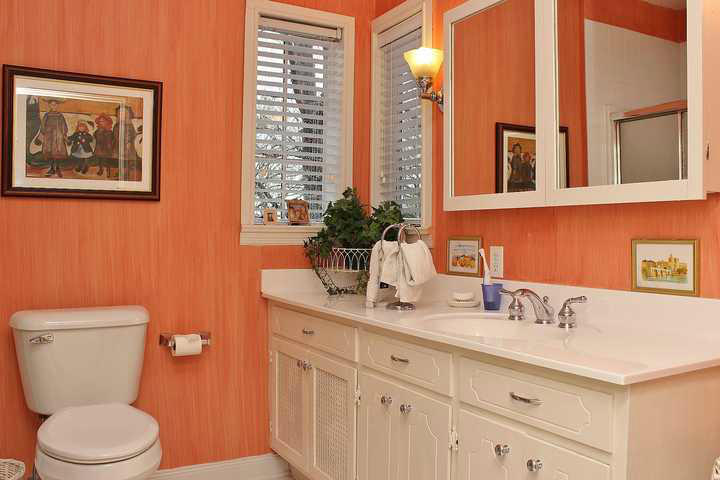2428 Robin Hood Road Southeast Roanoke, VA 24014 - Photo 37 of 54 img_9102