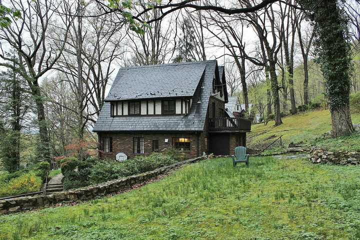 2428 Robin Hood Road Southeast Roanoke, VA 24014 - Photo 40 of 54 img_9131