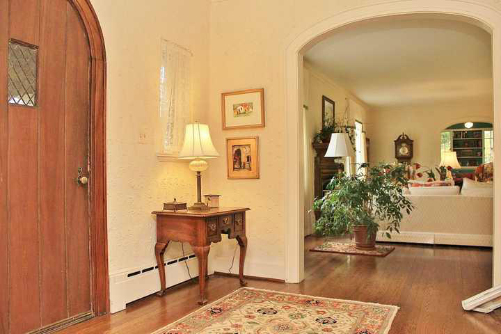 2428 Robin Hood Road Southeast Roanoke, VA 24014 - Photo 10 of 54 img_8968
