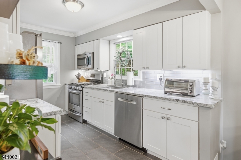 5 Arrowhead Trail Sparta, NJ 07871 - Photo 2 of 24