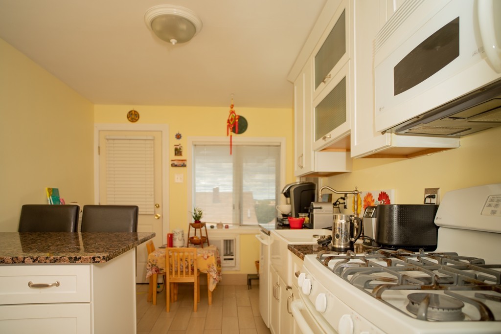 12 Kilsyth Road Medford, MA 02155 - Photo 21 of 36