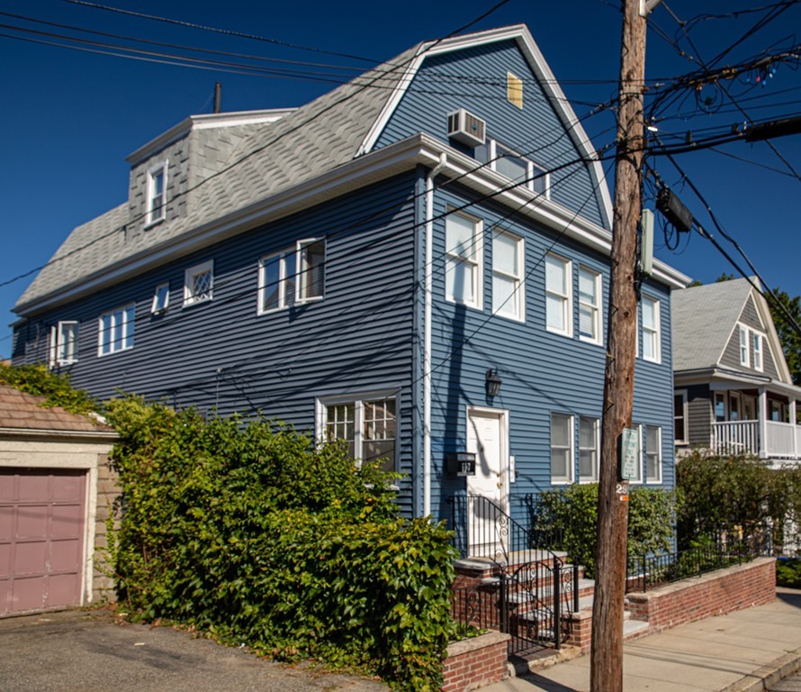 12 Kilsyth Road Medford, MA 02155 - Photo 4 of 36