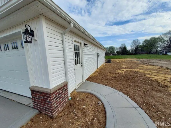 $279,000 | 1439 West Todd Lane, Jasper, IN 47546