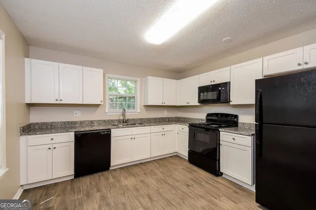 $1,630 | 10 Summit Street, Cartersville, GA 30120