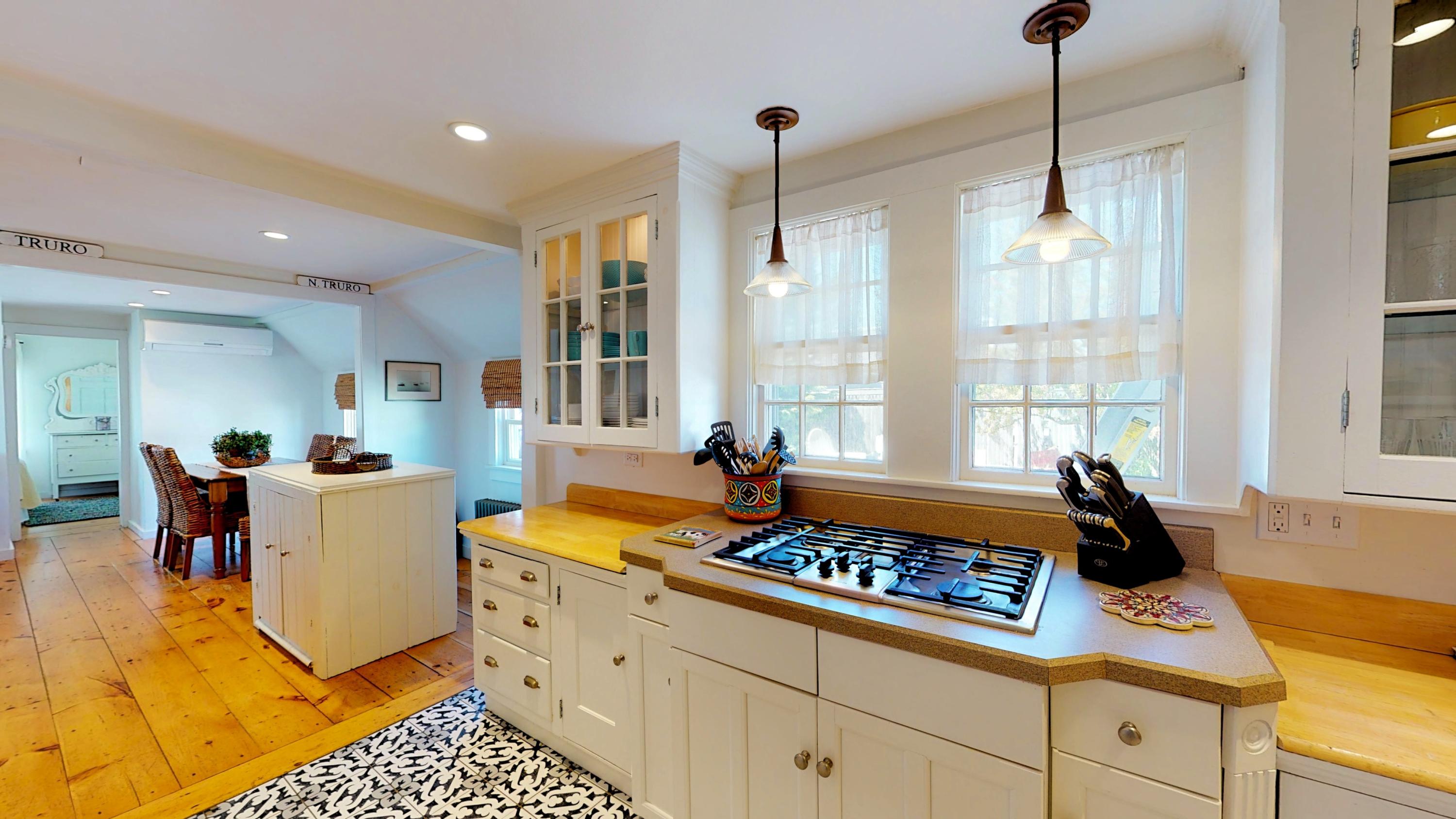 670 Shore Road, Unit 7 Truro, MA 02666 - Photo 16 of 54 A8