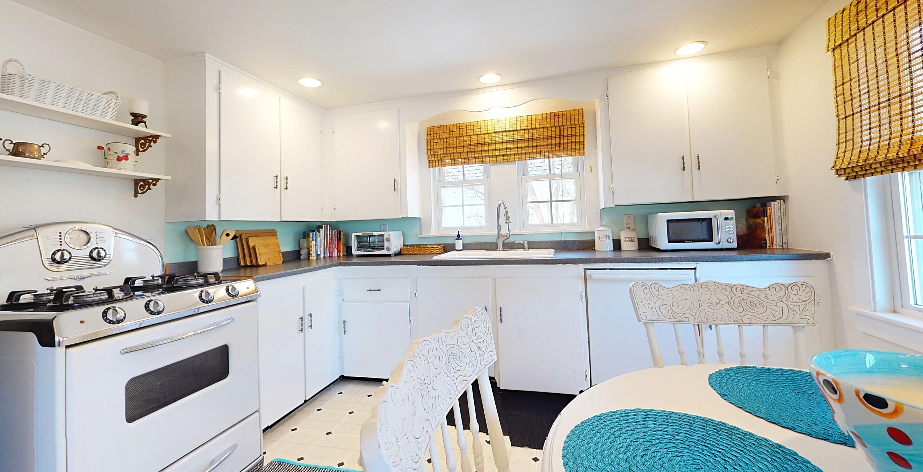 670 Shore Road, Unit 7 Truro, MA 02666 - Photo 39 of 54 B6