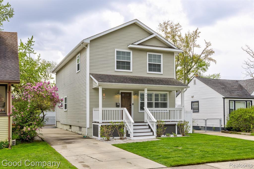 995 Cambridge Road Berkley, MI 48072 - Photo 1 of 55