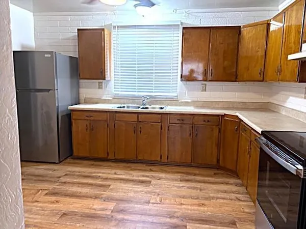 $1,200 | 11429 North 83rd Avenue, Unit 2, Peoria, AZ 85345