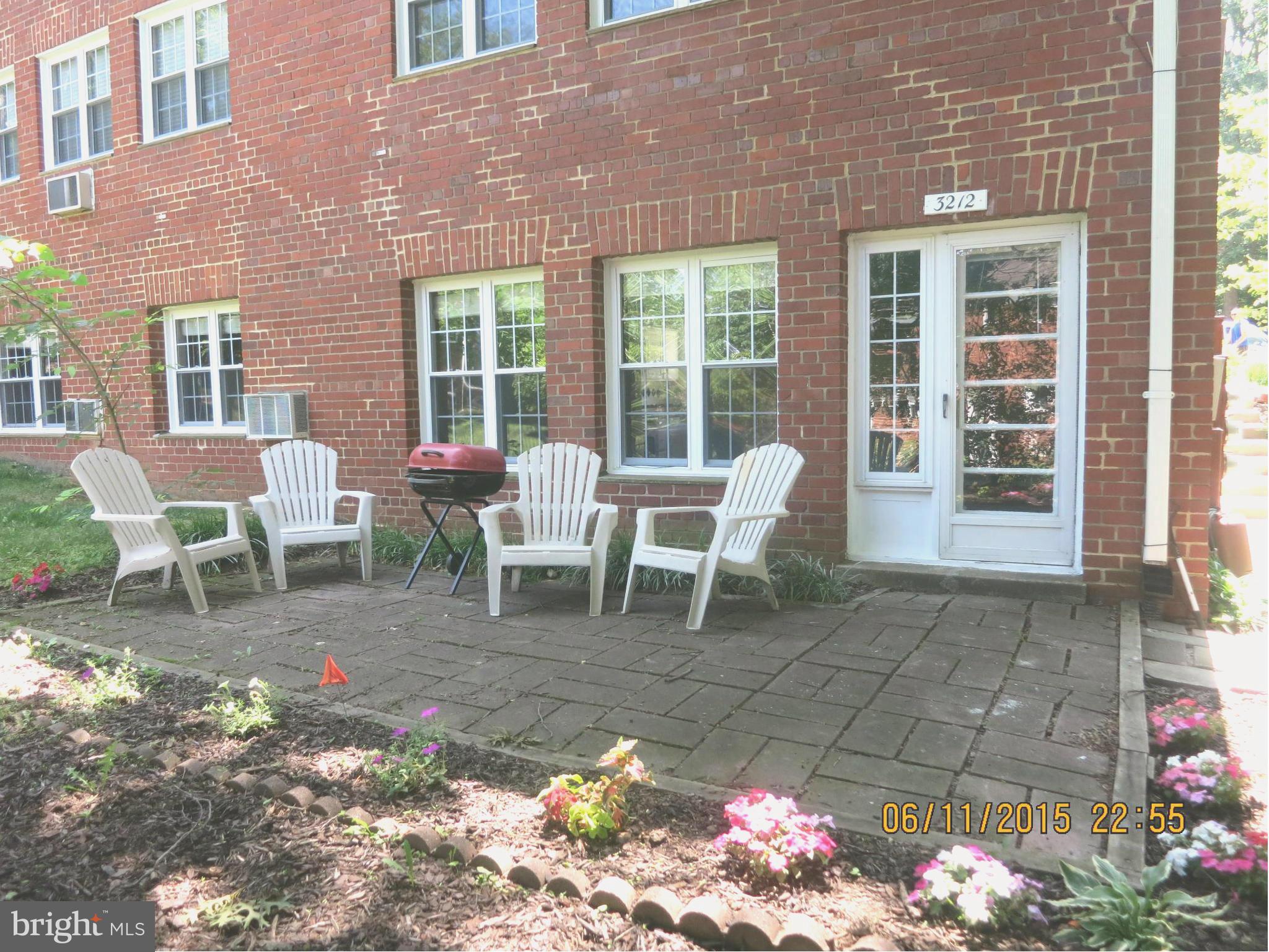 3212 Gunston Road Alexandria, VA 22302 - Photo 3 of 21 Exterior (Rear)