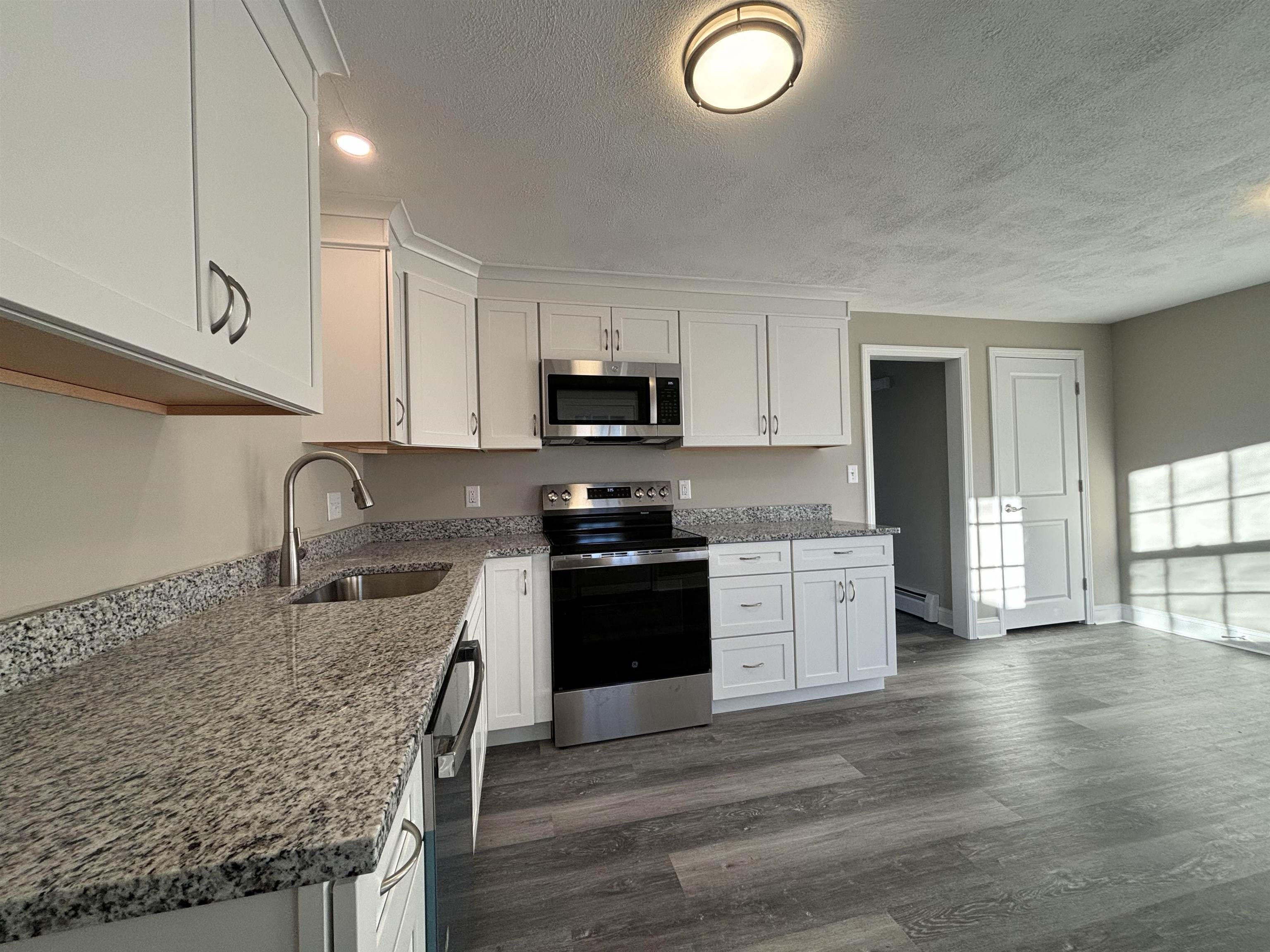 105 High Street Hampton, NH 03842 - Photo 2 of 35