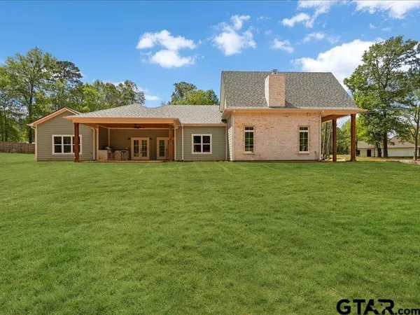 $479,900 | 18171 West Lakeview Drive, Troup, TX 75789