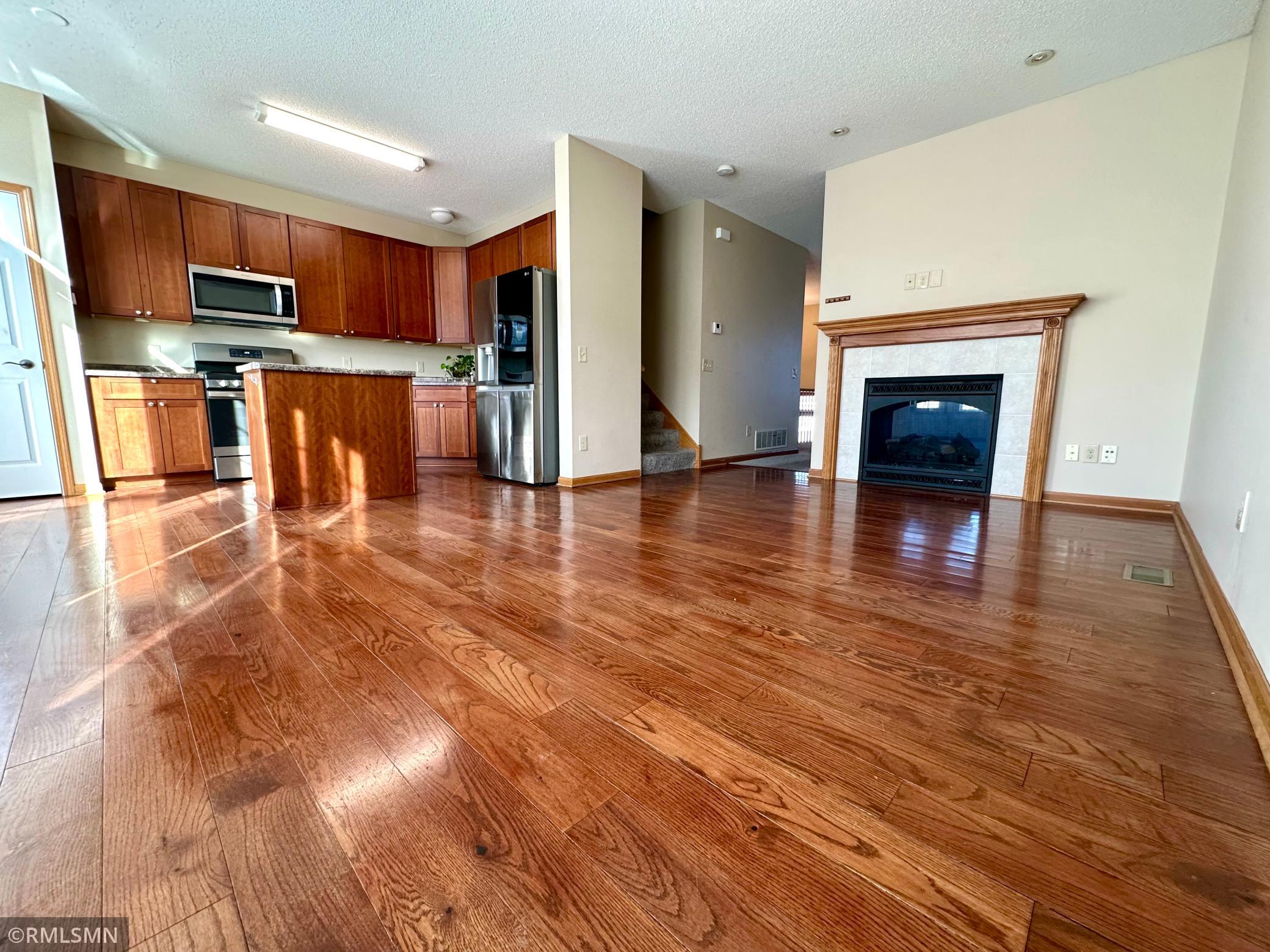 1760 Riverside Drive Shakopee, MN 55379 - Photo 8 of 23