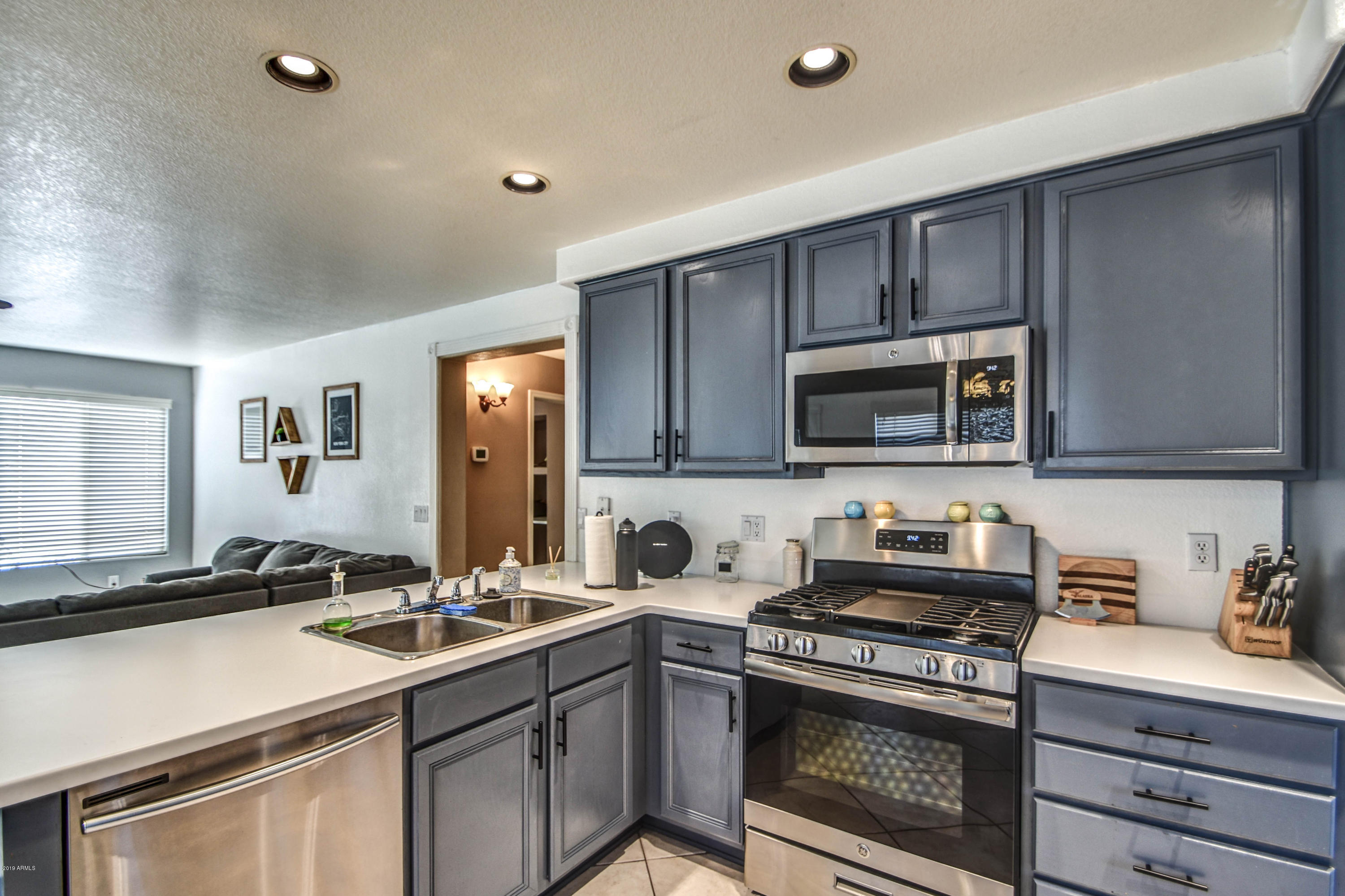 1790 East Redfield Road Gilbert, AZ 85234 - Photo 11 of 46 Kitchen