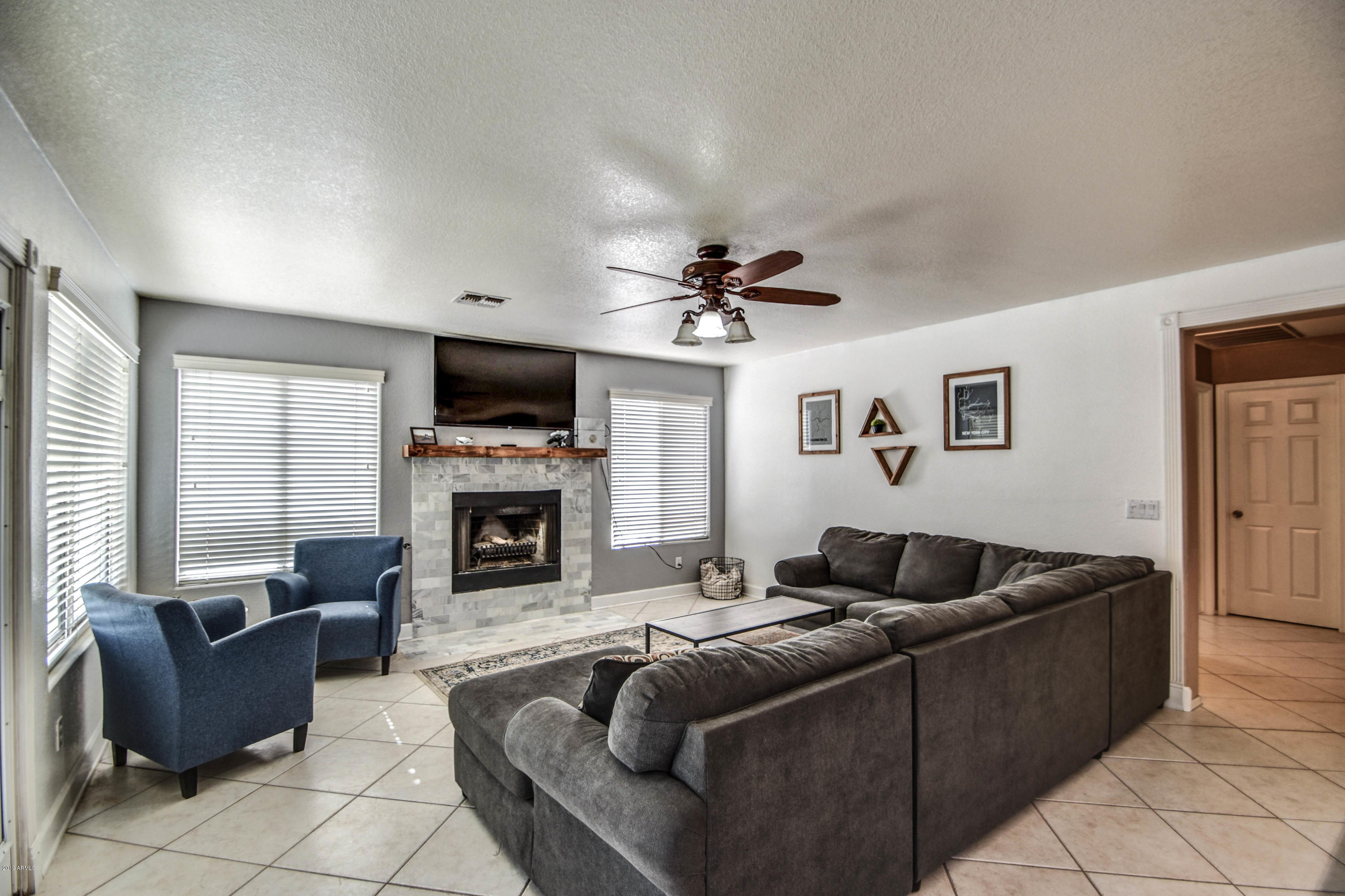 1790 East Redfield Road Gilbert, AZ 85234 - Photo 20 of 46 Great Room