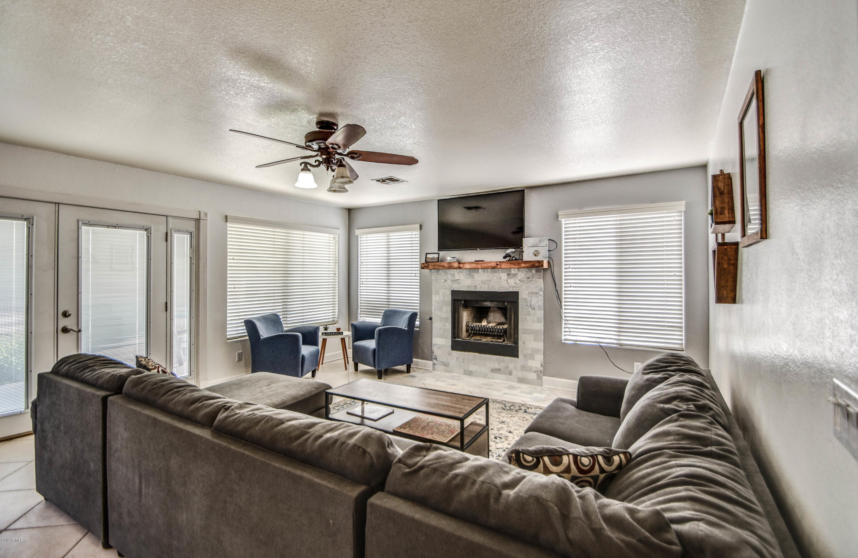 1790 East Redfield Road Gilbert, AZ 85234 - Photo 22 of 46 Great Room