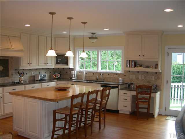 1316 Canterbury Road Raleigh, NC 27608 - Photo 6 of 14