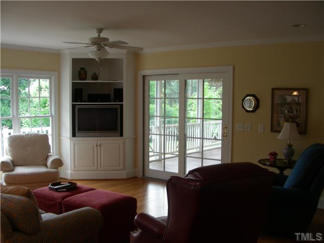 1316 Canterbury Road Raleigh, NC 27608 - Photo 7 of 14