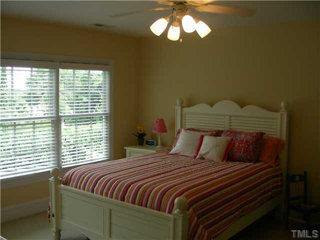 1316 Canterbury Road Raleigh, NC 27608 - Photo 8 of 14