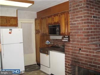 34 Gridiron Road Levittown, PA 19057 - Photo 5 of 12 Kitchen