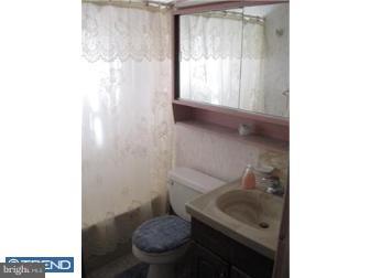 34 Gridiron Road Levittown, PA 19057 - Photo 9 of 12 Bathroom