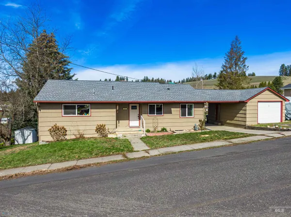 $449,000 | 107 East A Street, Troy, ID 83871