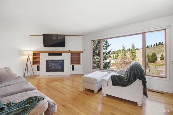 $449,000 | 107 East A Street, Troy, ID 83871