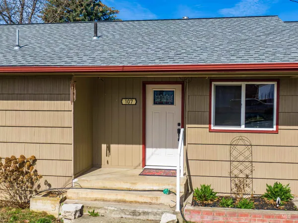 $449,000 | 107 East A Street, Troy, ID 83871