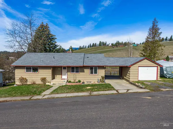 $449,000 | 107 East A Street, Troy, ID 83871