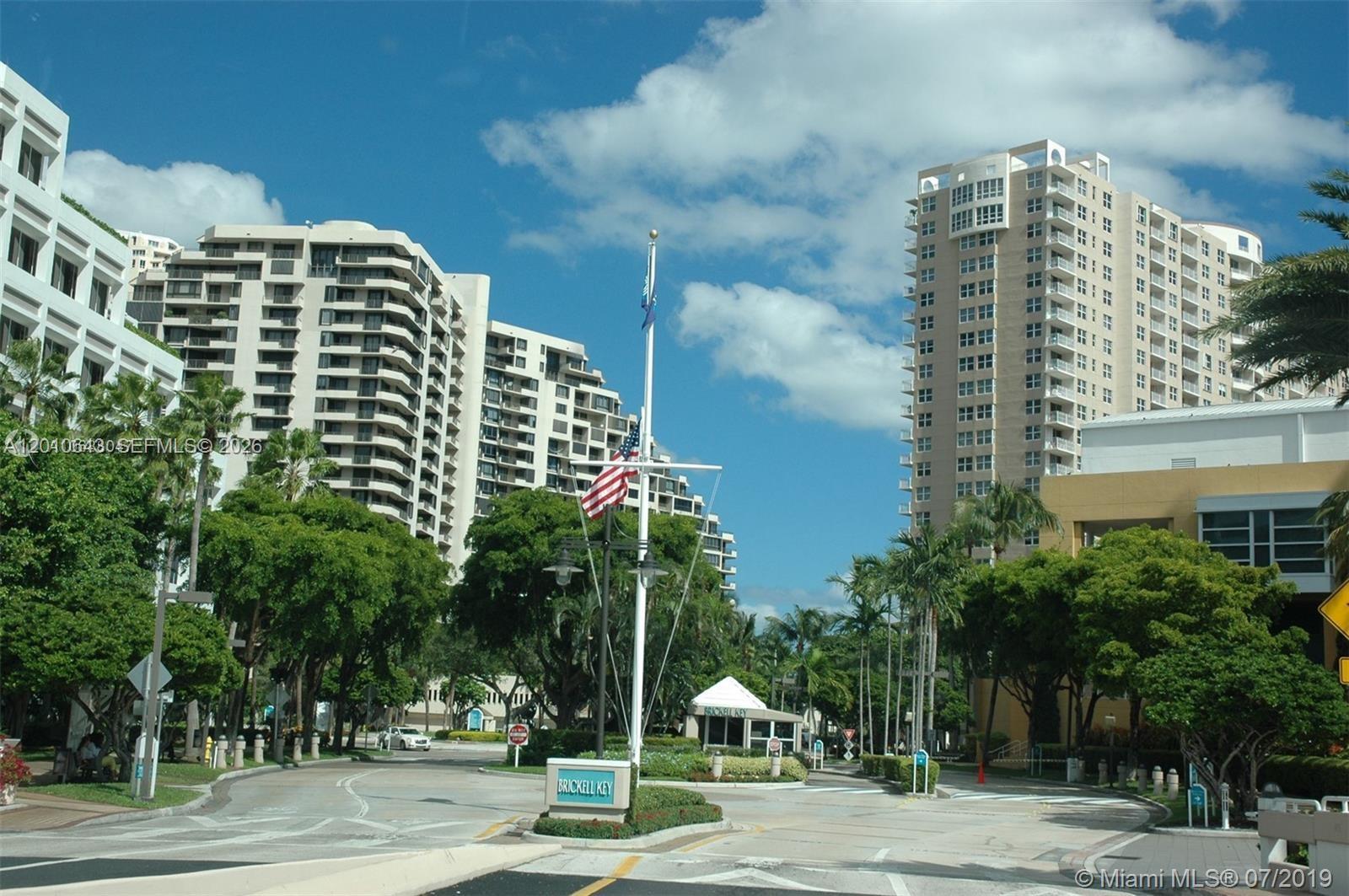 540 Brickell Key Drive, Unit PH1812 Miami, FL 33131 - Photo 27 of 29 a front view of a building