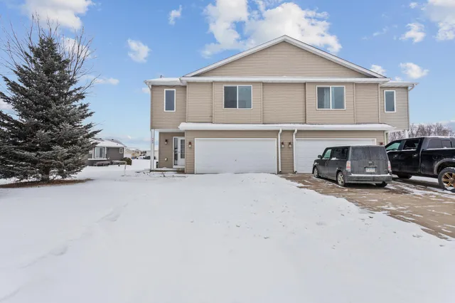 $259,000 | 960 South Rush Landing Court, Rush City, MN 55069