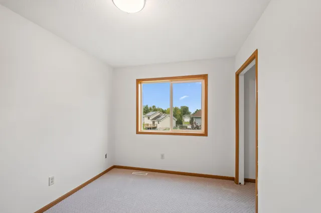 $256,500 | 960 South Rush Landing Court, Rush City, MN 55069