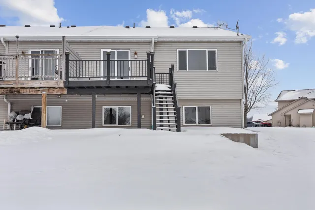 $256,500 | 960 South Rush Landing Court, Rush City, MN 55069
