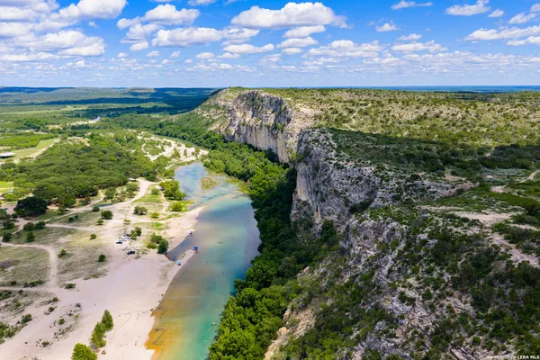 $4,950,000 | 405 Uvalde Tx 78801, Uvalde, TX 78801