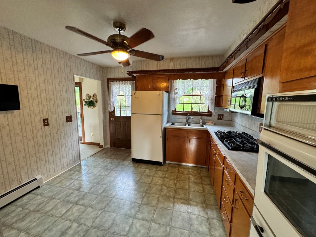 330 Perry Road Binghamton, NY 13905 - Photo 8 of 32 Gallery Image 8