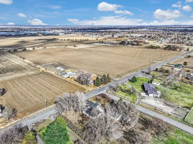 $2,400,000 | 492 Orchard Drive West, Twin Falls, ID 83301