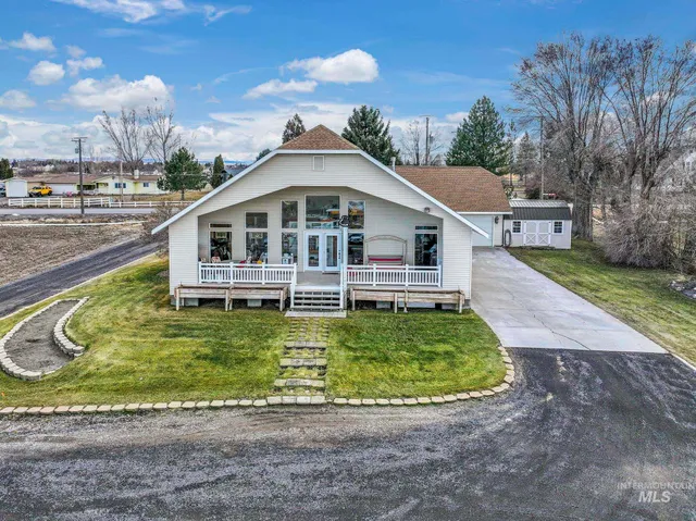 $2,400,000 | 492 Orchard Drive West, Twin Falls, ID 83301