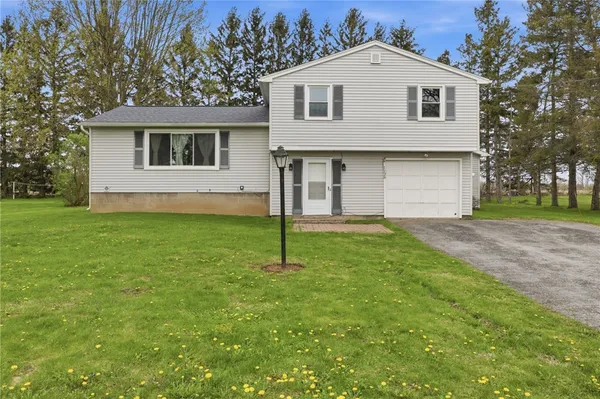 $259,900 | 1128 County Road 8, Farmington, NY 14425