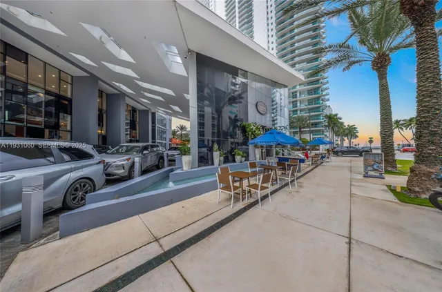 $4,500 | 170 Southeast 14th Street, Unit 2701, Miami, FL 33131